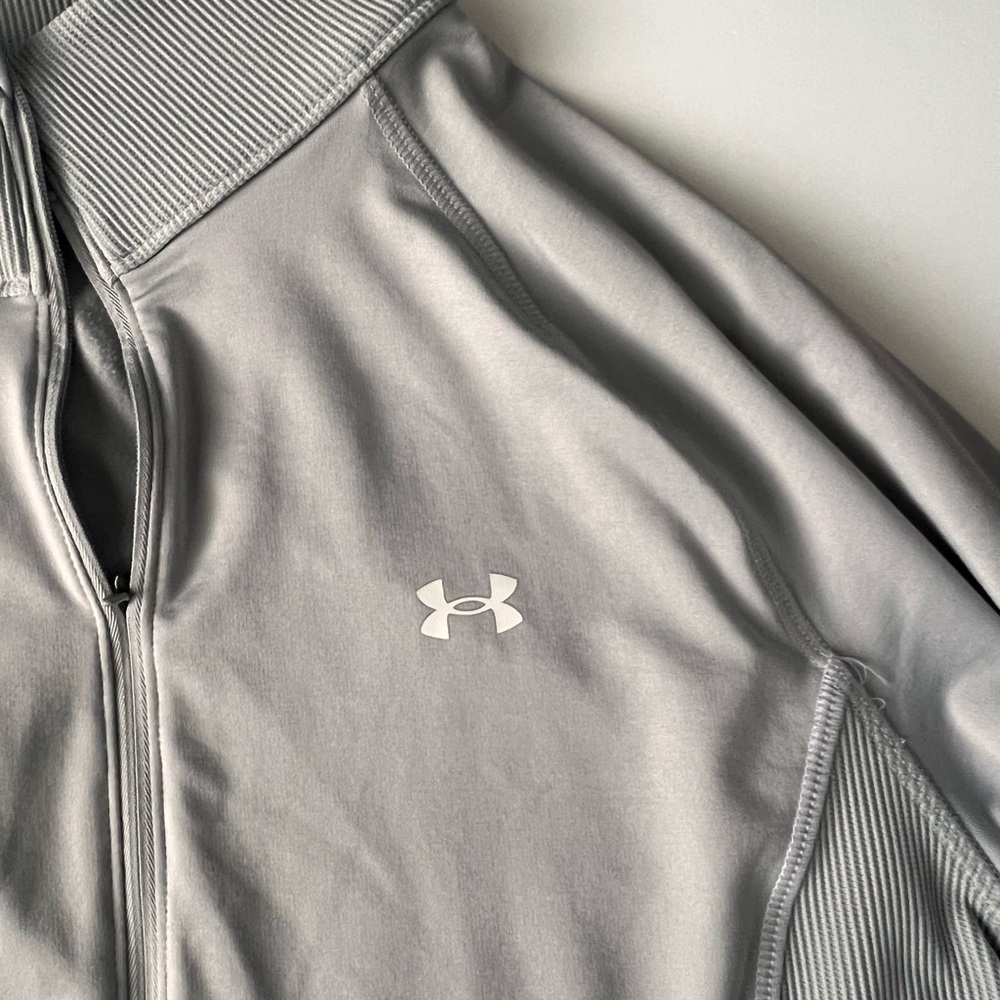 Under Armor Light Gray Performance Pullover Women… - image 2